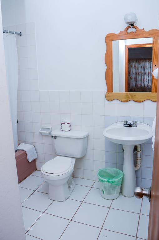 Vanvilla Guest House Negril Chambre photo